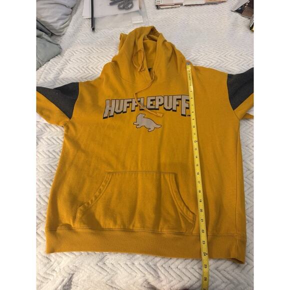 Wizarding World of Harry Potter Hufflepuff hoodie size xl - Picture 7 of 10